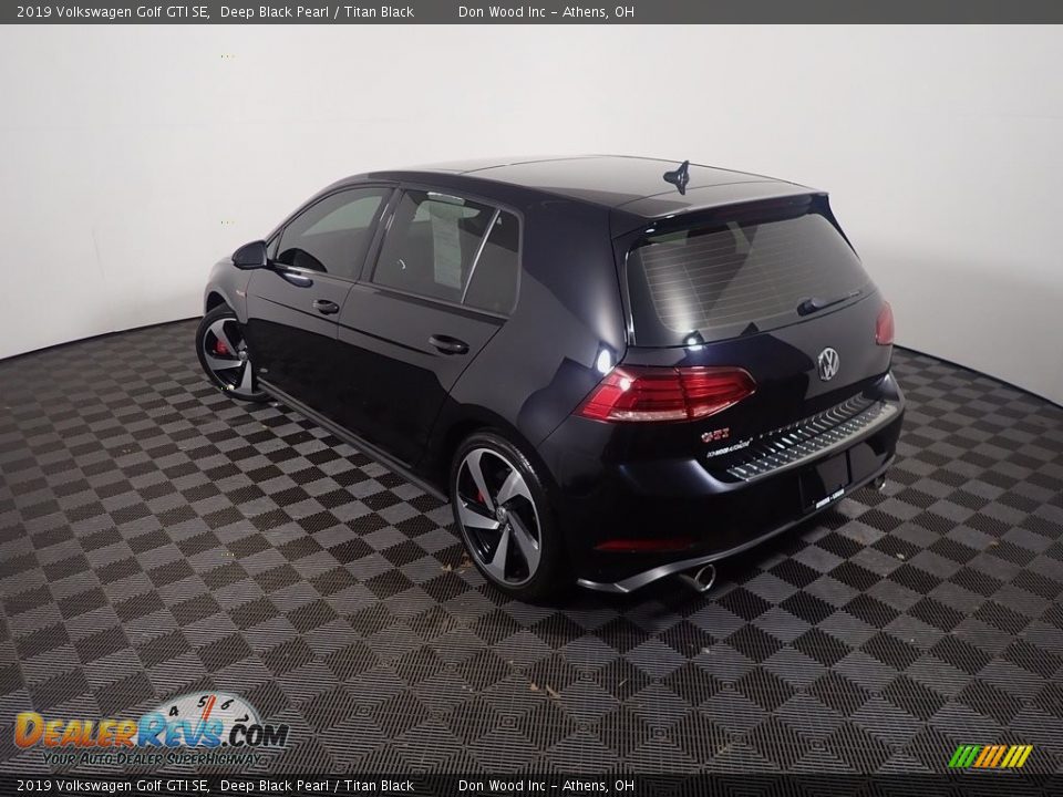 2019 Volkswagen Golf GTI SE Deep Black Pearl / Titan Black Photo #13