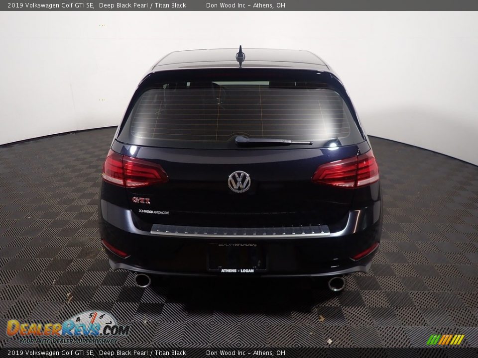 2019 Volkswagen Golf GTI SE Deep Black Pearl / Titan Black Photo #14