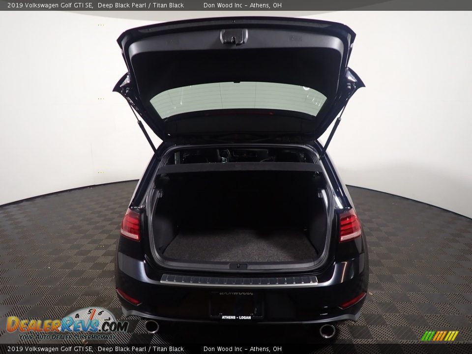 2019 Volkswagen Golf GTI SE Deep Black Pearl / Titan Black Photo #15