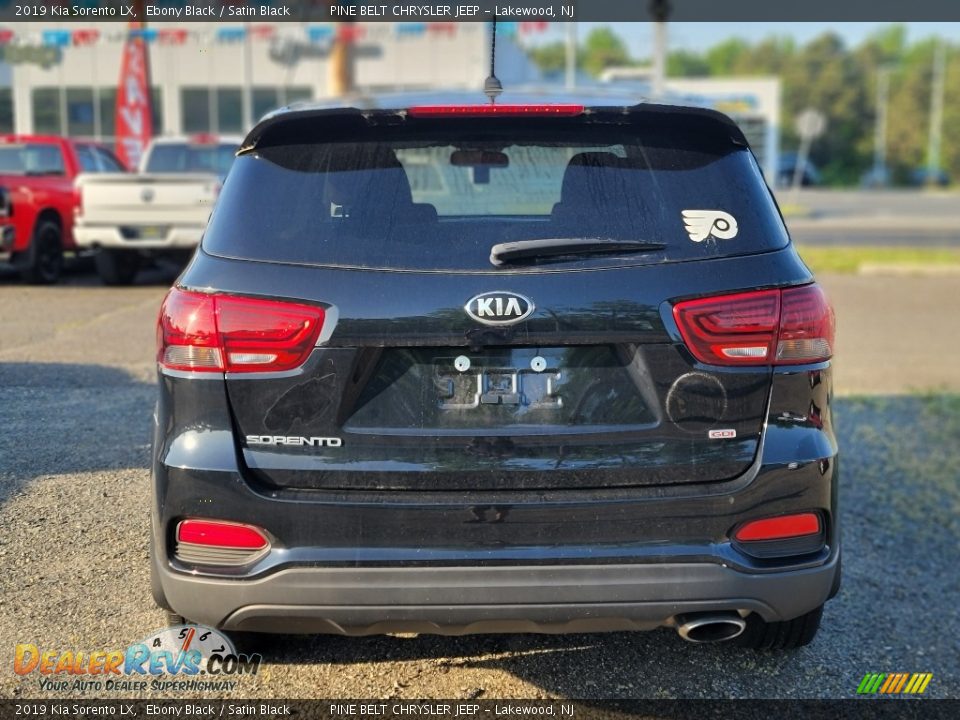 2019 Kia Sorento LX Ebony Black / Satin Black Photo #6