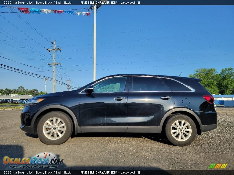 2019 Kia Sorento LX Ebony Black / Satin Black Photo #8