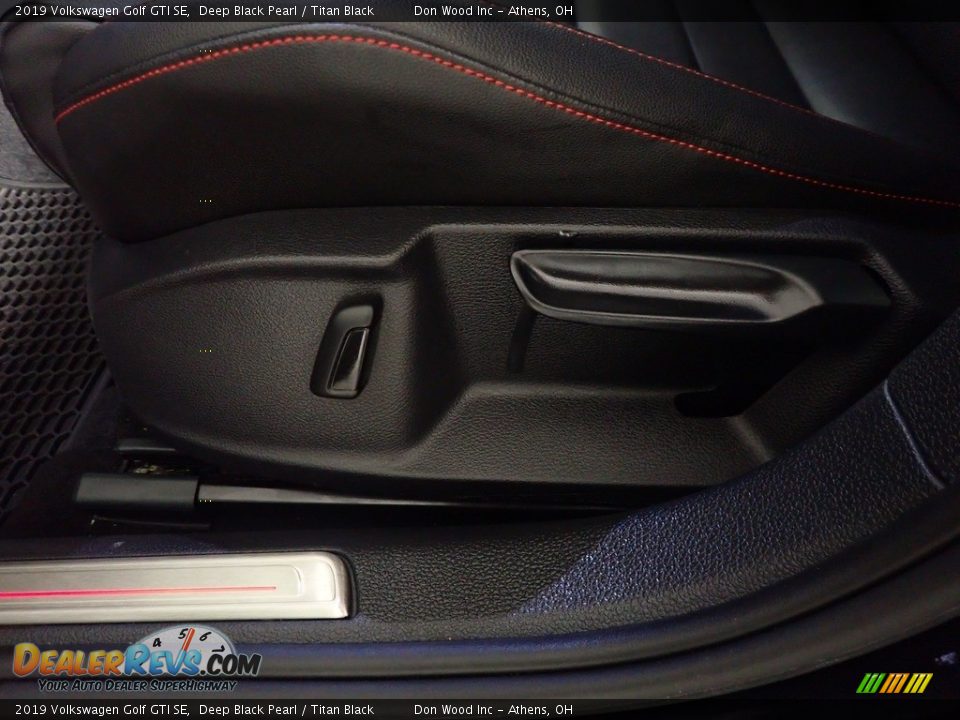 2019 Volkswagen Golf GTI SE Deep Black Pearl / Titan Black Photo #24