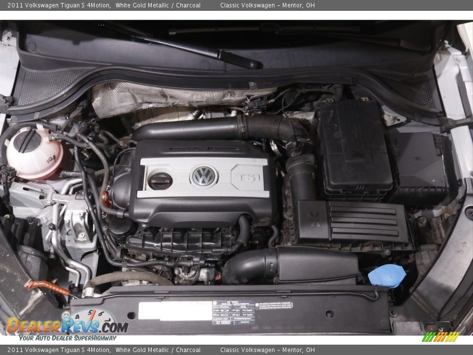 2011 Volkswagen Tiguan S 4Motion White Gold Metallic / Charcoal Photo #16