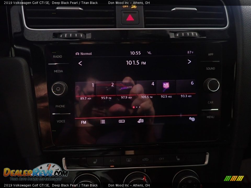 2019 Volkswagen Golf GTI SE Deep Black Pearl / Titan Black Photo #27