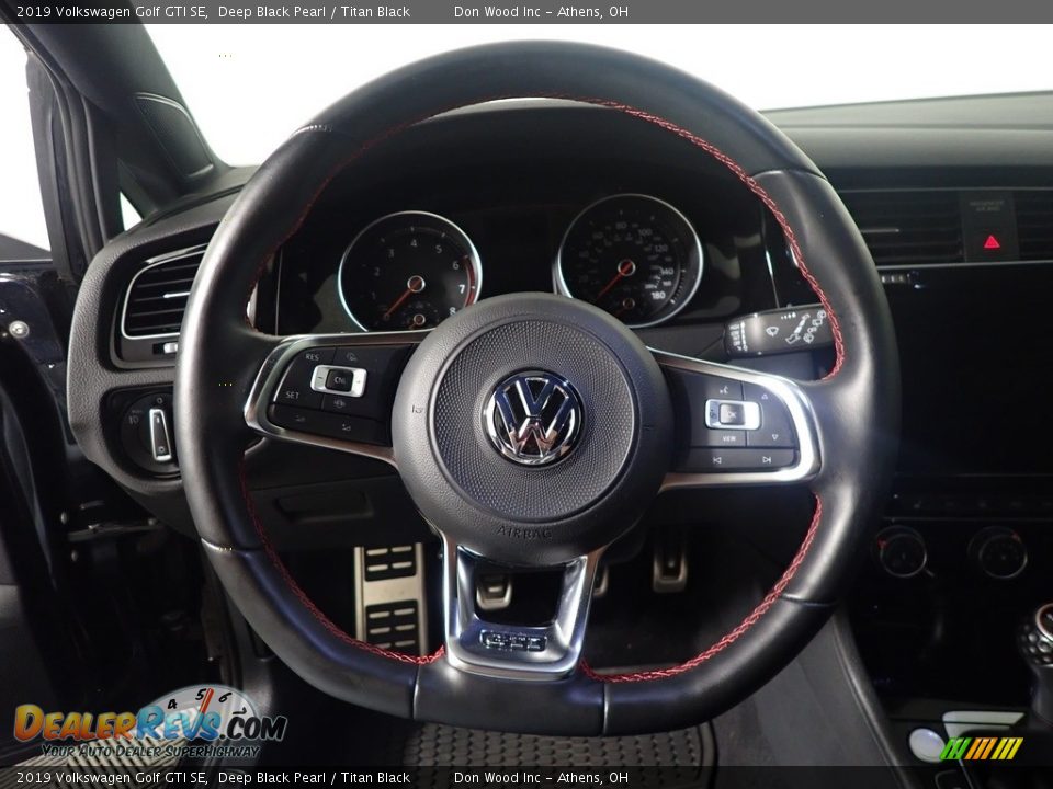 2019 Volkswagen Golf GTI SE Steering Wheel Photo #28