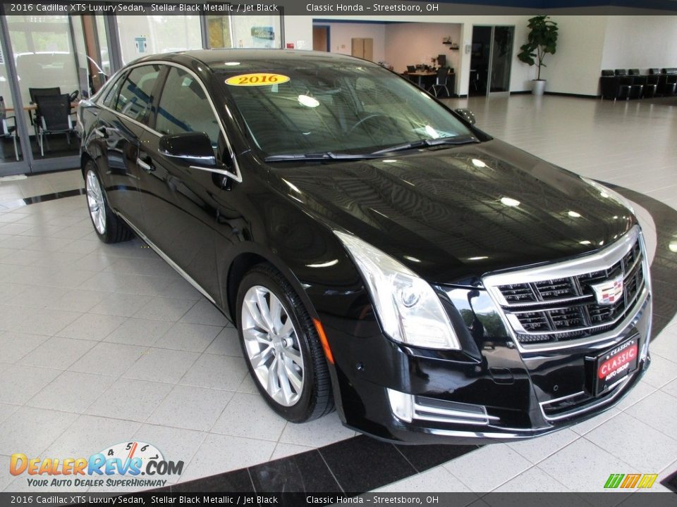 2016 Cadillac XTS Luxury Sedan Stellar Black Metallic / Jet Black Photo #3