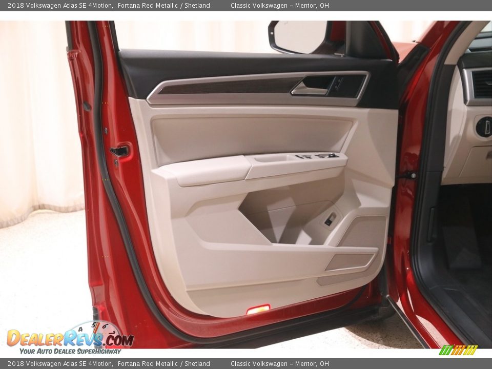 2018 Volkswagen Atlas SE 4Motion Fortana Red Metallic / Shetland Photo #4