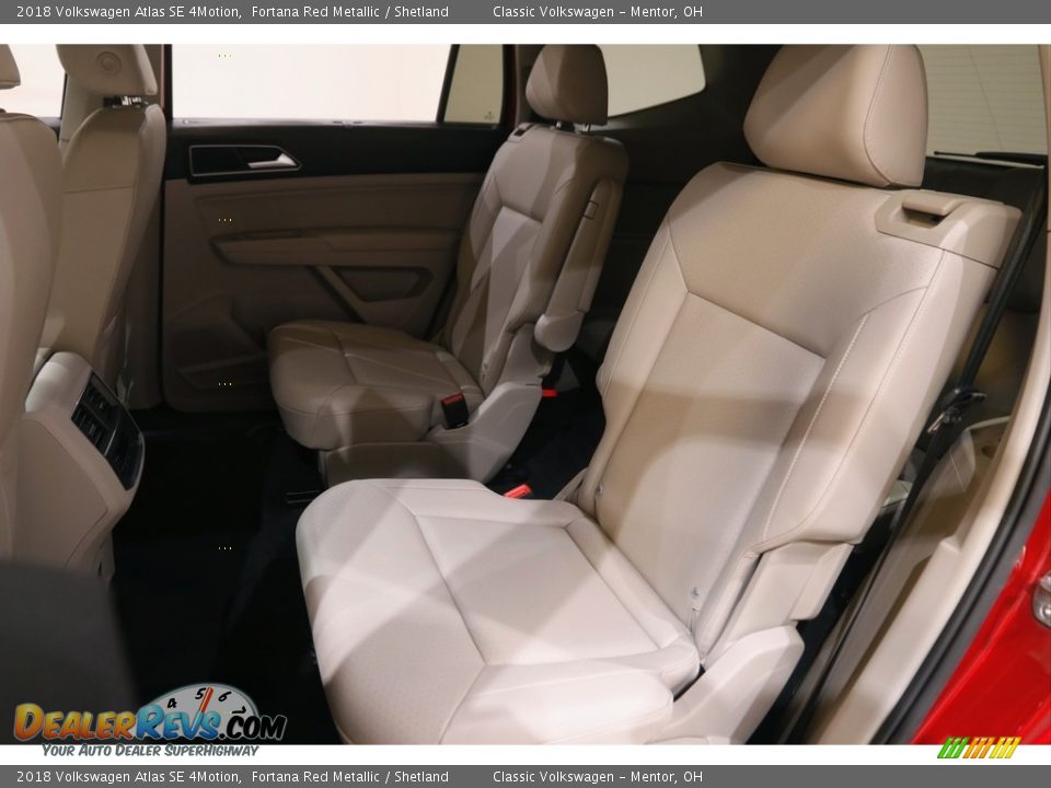 2018 Volkswagen Atlas SE 4Motion Fortana Red Metallic / Shetland Photo #16