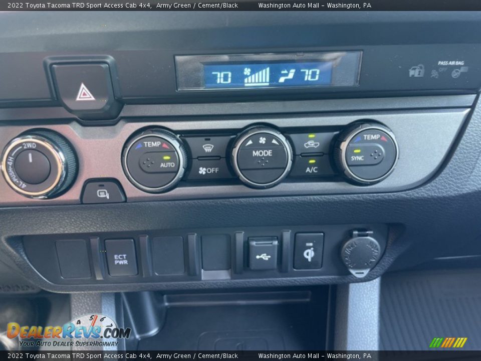 Controls of 2022 Toyota Tacoma TRD Sport Access Cab 4x4 Photo #15