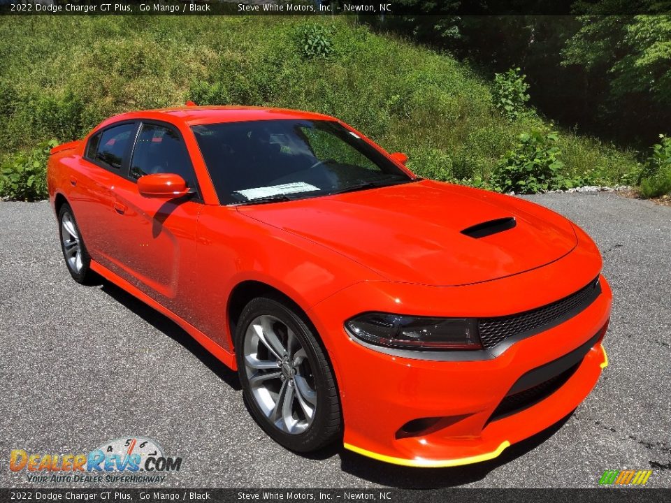 Front 3/4 View of 2022 Dodge Charger GT Plus Photo #4