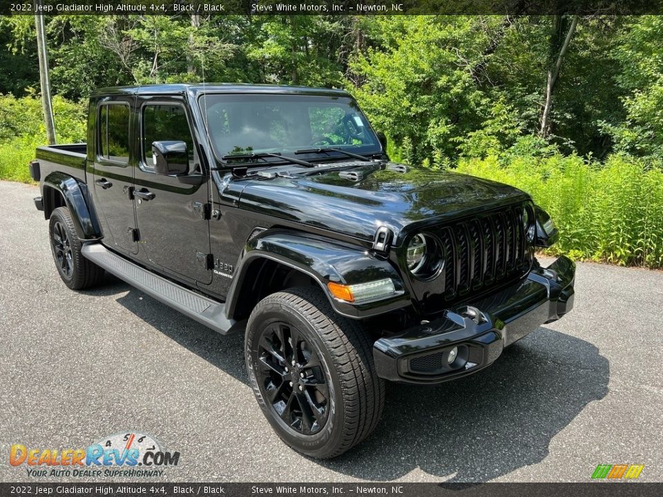 Front 3/4 View of 2022 Jeep Gladiator High Altitude 4x4 Photo #4