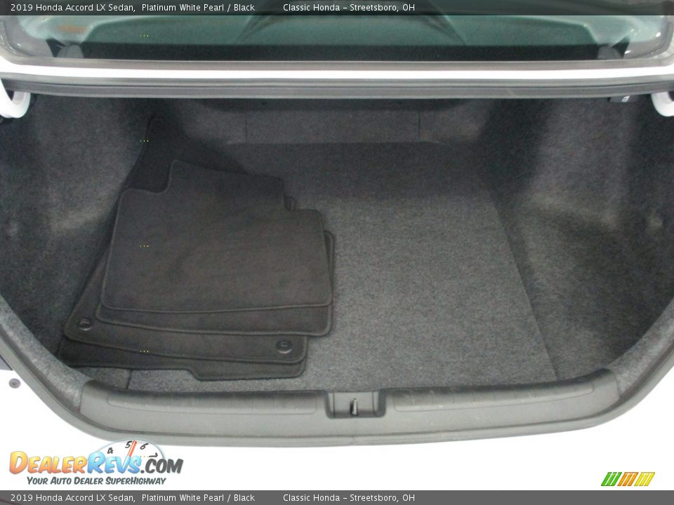2019 Honda Accord LX Sedan Platinum White Pearl / Black Photo #13