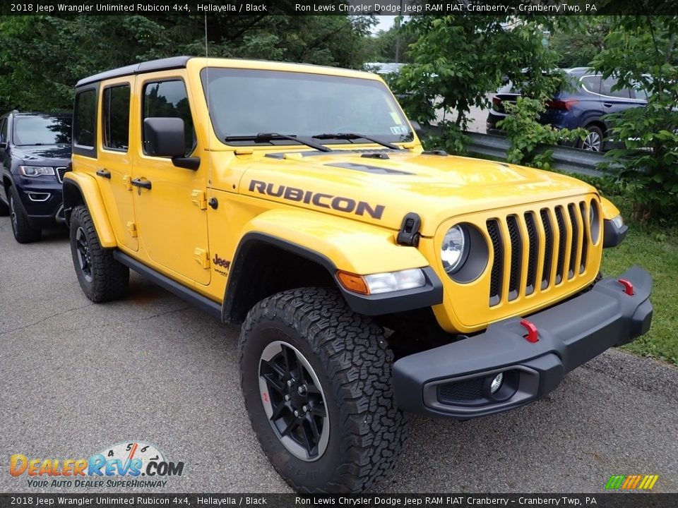 Front 3/4 View of 2018 Jeep Wrangler Unlimited Rubicon 4x4 Photo #3
