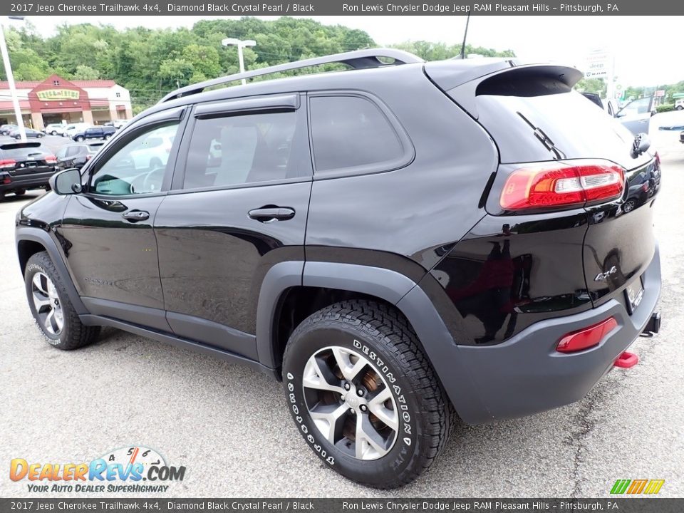 2017 Jeep Cherokee Trailhawk 4x4 Diamond Black Crystal Pearl / Black Photo #3