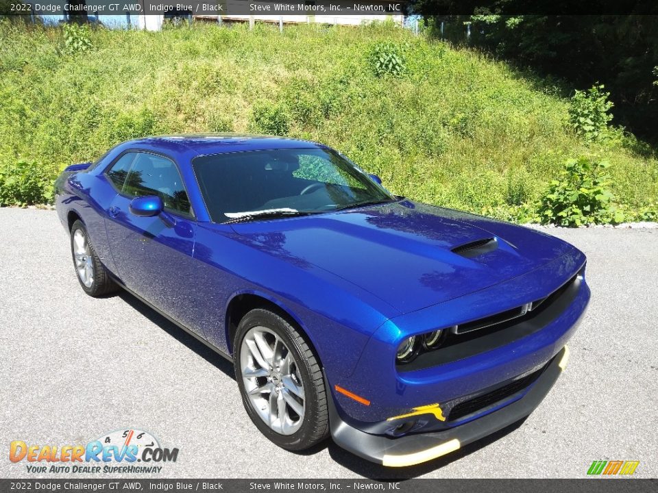 Front 3/4 View of 2022 Dodge Challenger GT AWD Photo #4