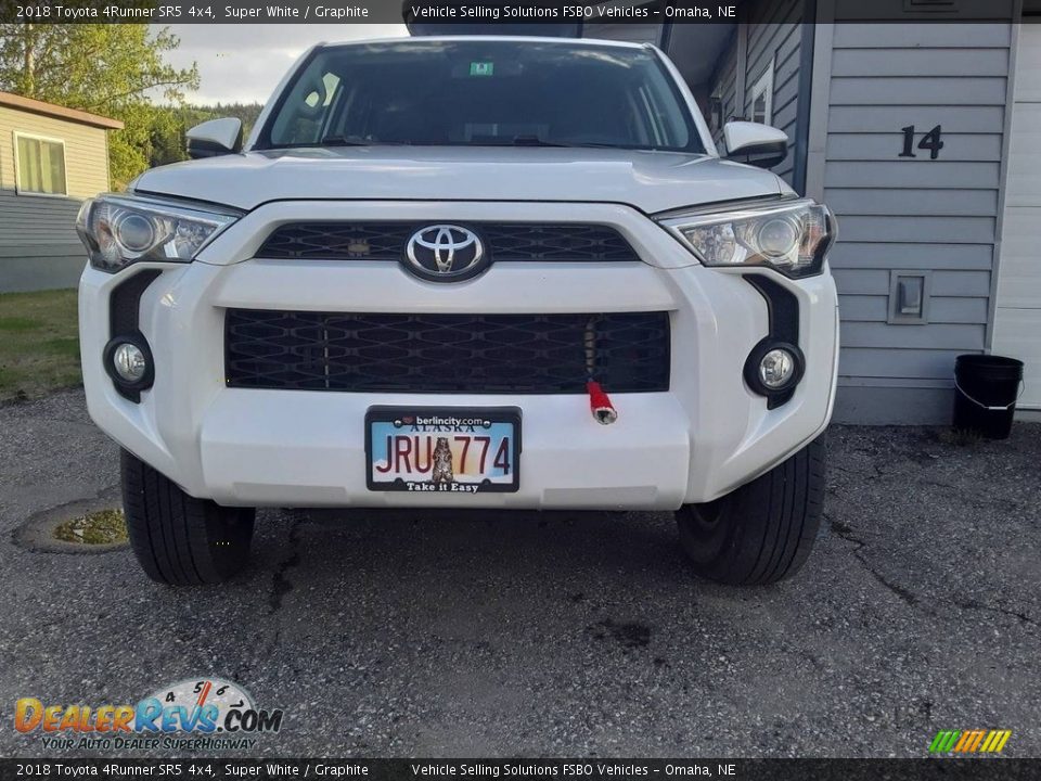 2018 Toyota 4Runner SR5 4x4 Super White / Graphite Photo #7