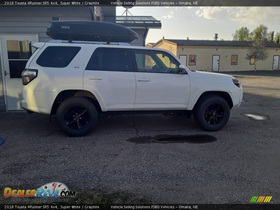 2018 Toyota 4Runner SR5 4x4 Super White / Graphite Photo #17