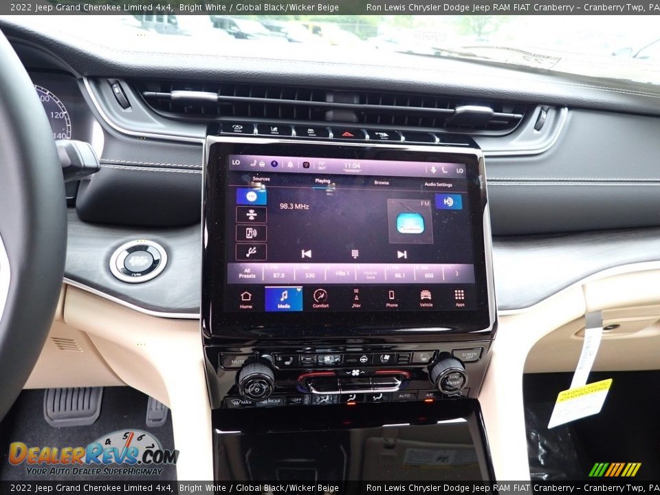 2022 Jeep Grand Cherokee Limited 4x4 Bright White / Global Black/Wicker Beige Photo #17