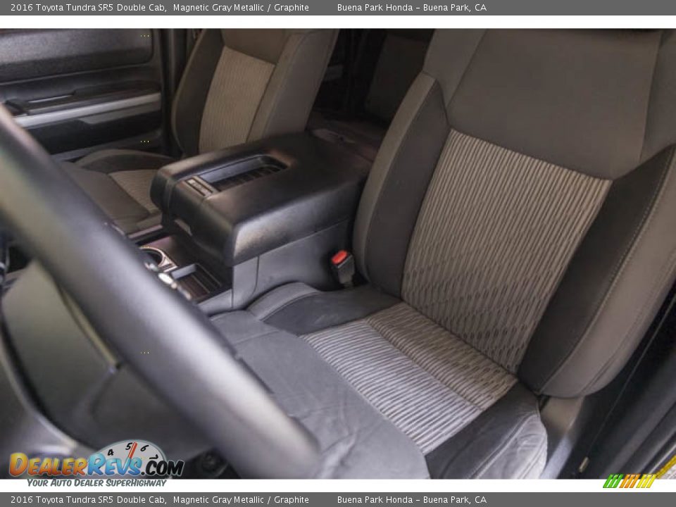 2016 Toyota Tundra SR5 Double Cab Magnetic Gray Metallic / Graphite Photo #18
