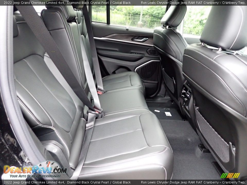 2022 Jeep Grand Cherokee Limited 4x4 Diamond Black Crystal Pearl / Global Black Photo #11