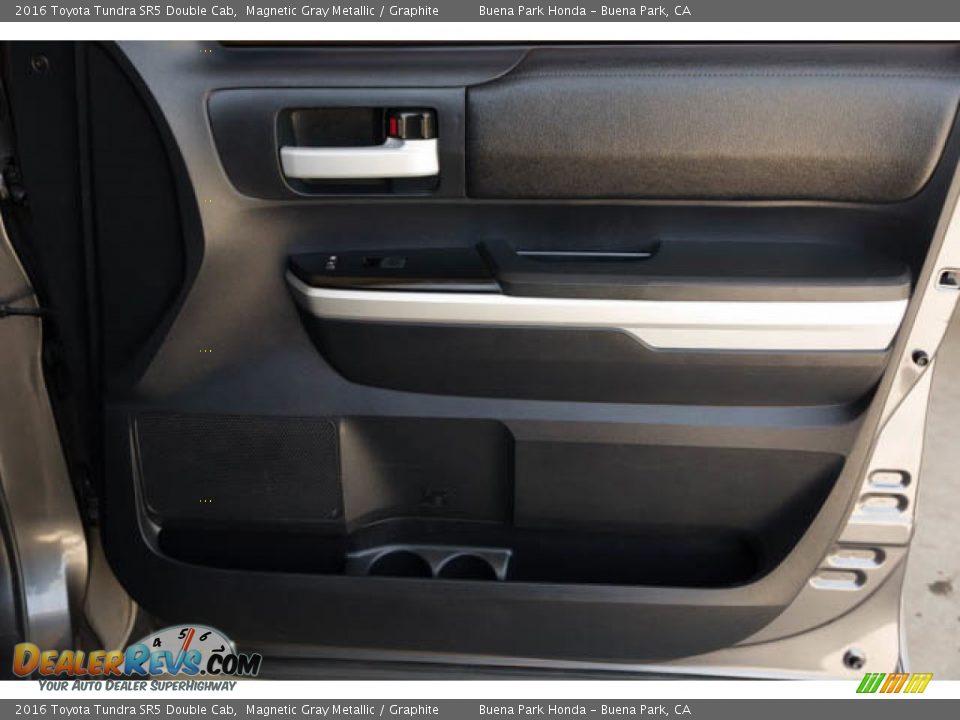 2016 Toyota Tundra SR5 Double Cab Magnetic Gray Metallic / Graphite Photo #32