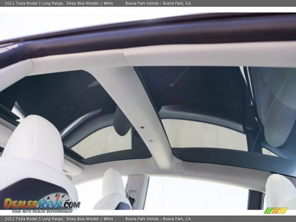 Sunroof of 2021 Tesla Model 3 Long Range Photo #27