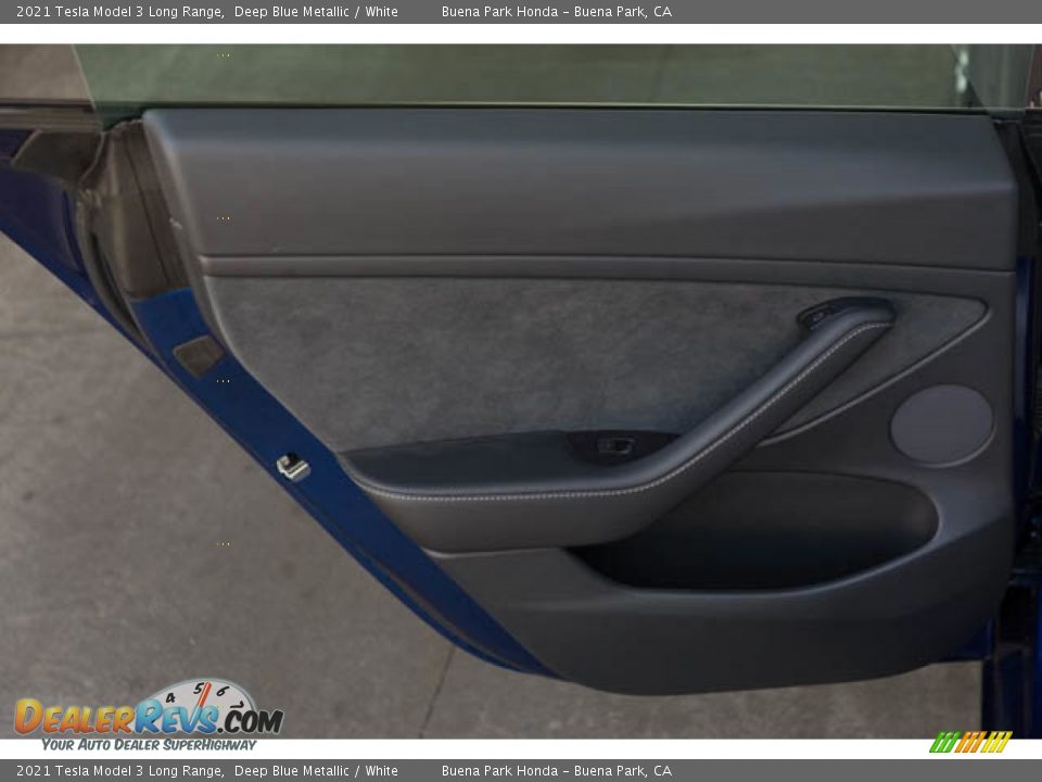 Door Panel of 2021 Tesla Model 3 Long Range Photo #30