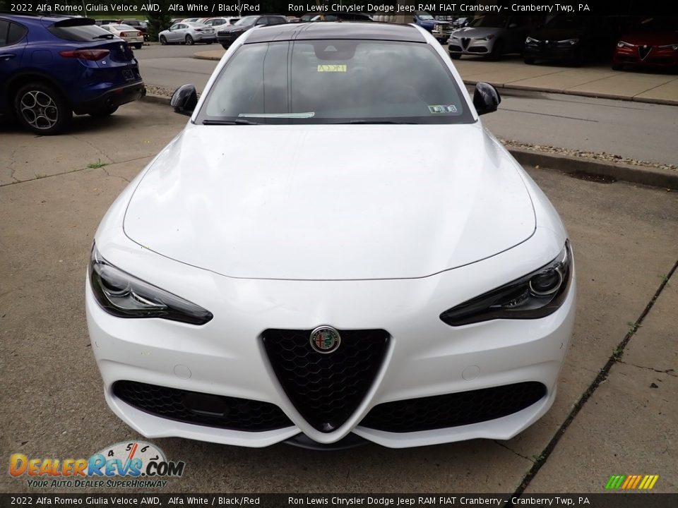 2022 Alfa Romeo Giulia Veloce AWD Alfa White / Black/Red Photo #8