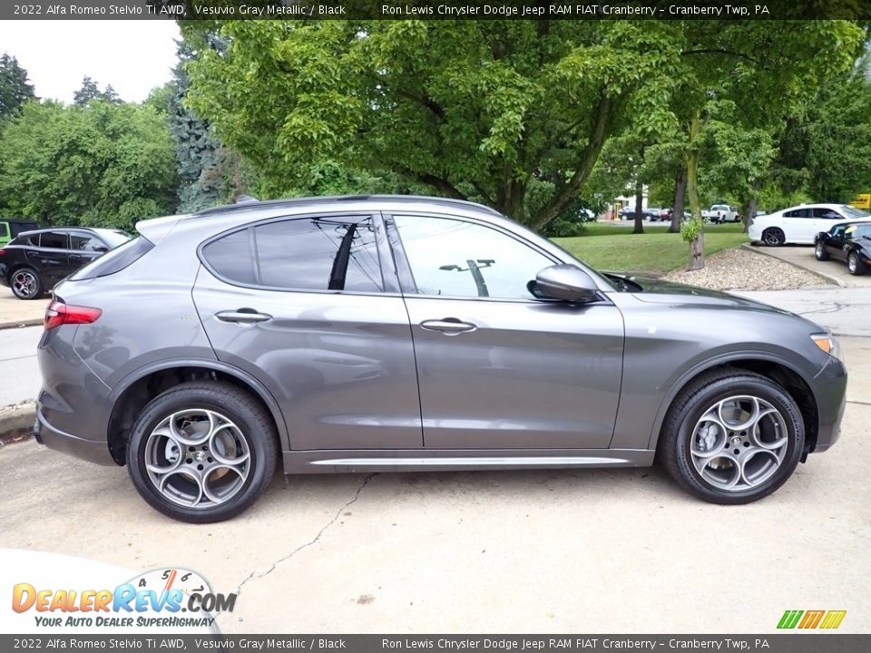 2022 Alfa Romeo Stelvio Ti AWD Vesuvio Gray Metallic / Black Photo #6