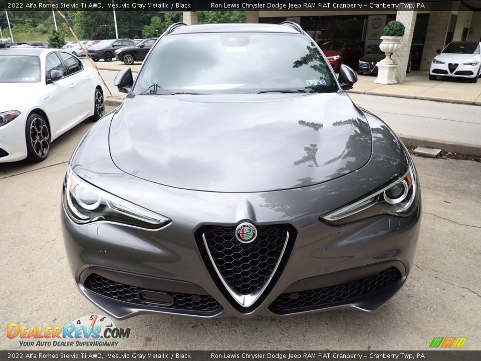 2022 Alfa Romeo Stelvio Ti AWD Vesuvio Gray Metallic / Black Photo #8