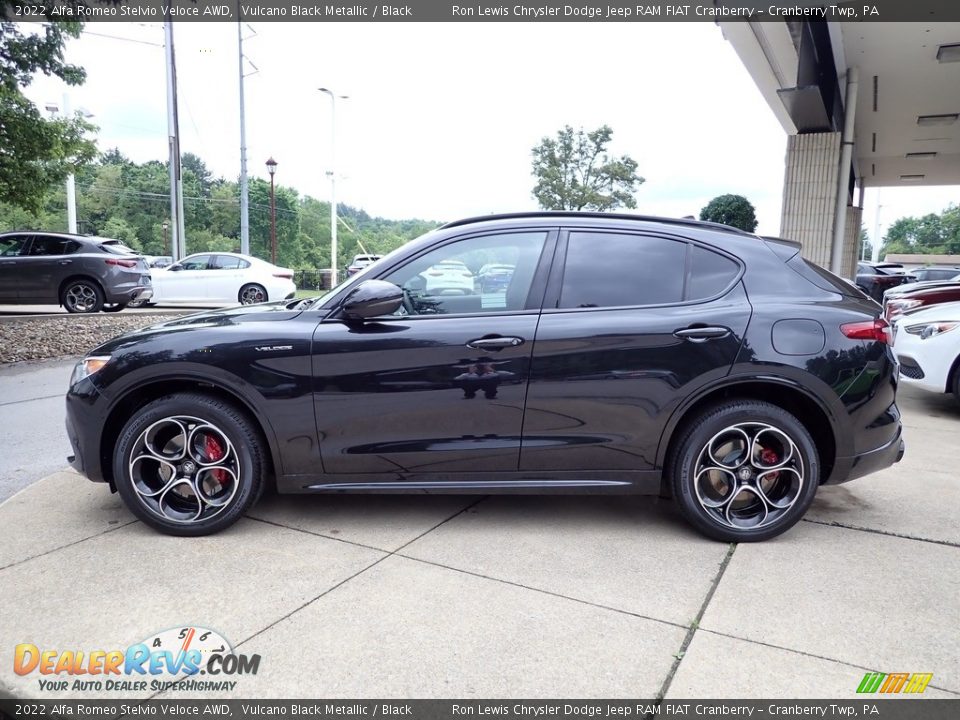 Vulcano Black Metallic 2022 Alfa Romeo Stelvio Veloce AWD Photo #2