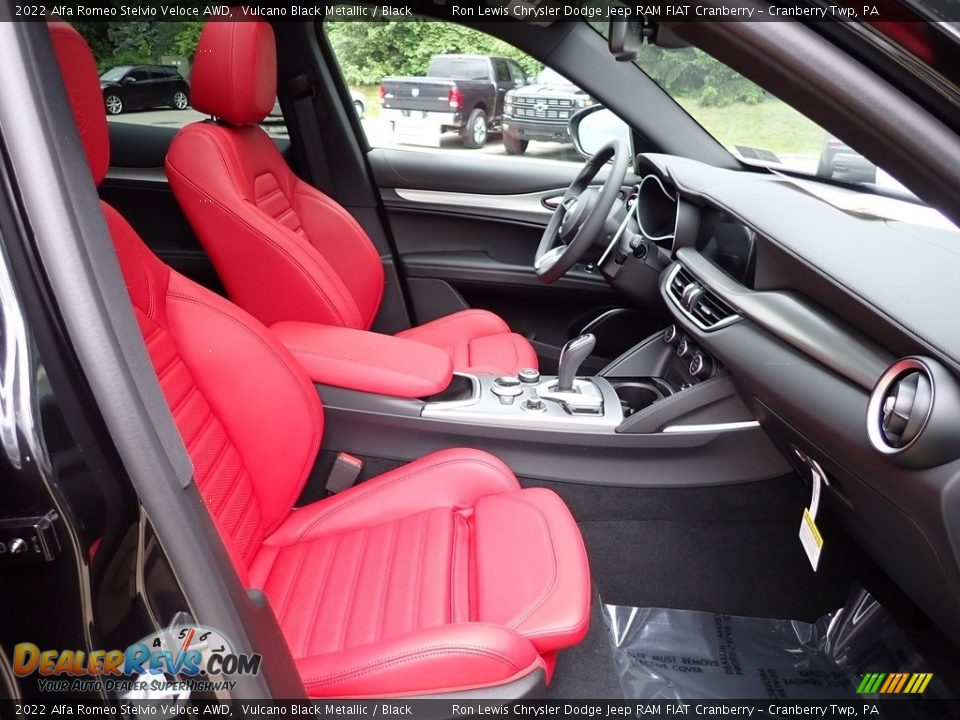 Black Interior - 2022 Alfa Romeo Stelvio Veloce AWD Photo #10