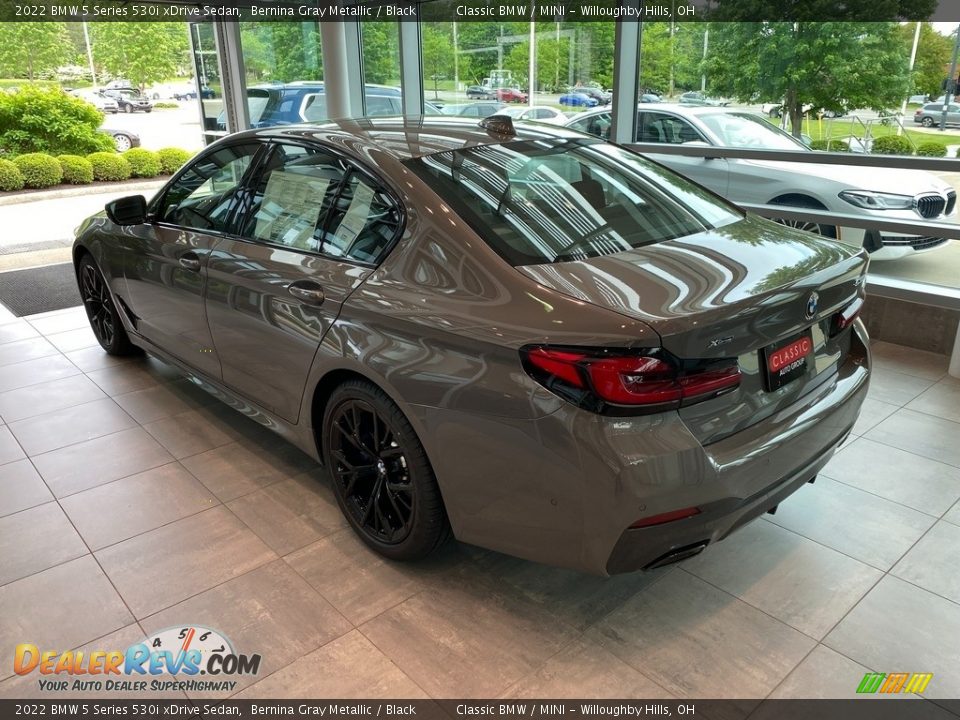 2022 BMW 5 Series 530i xDrive Sedan Bernina Gray Metallic / Black Photo #2