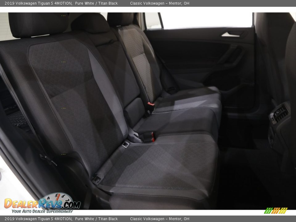 2019 Volkswagen Tiguan S 4MOTION Pure White / Titan Black Photo #14