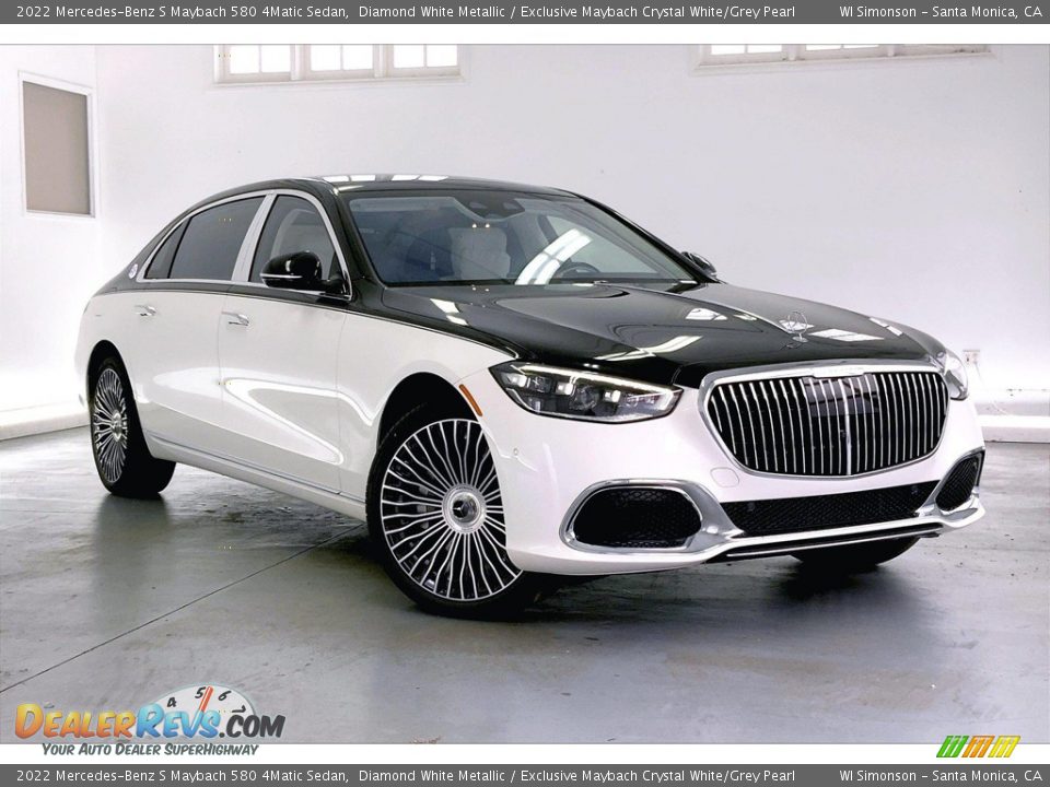 Front 3/4 View of 2022 Mercedes-Benz S Maybach 580 4Matic Sedan Photo #12