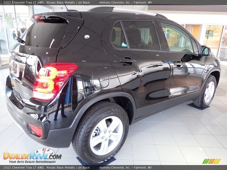 2022 Chevrolet Trax LT AWD Mosaic Black Metallic / Jet Black Photo #3