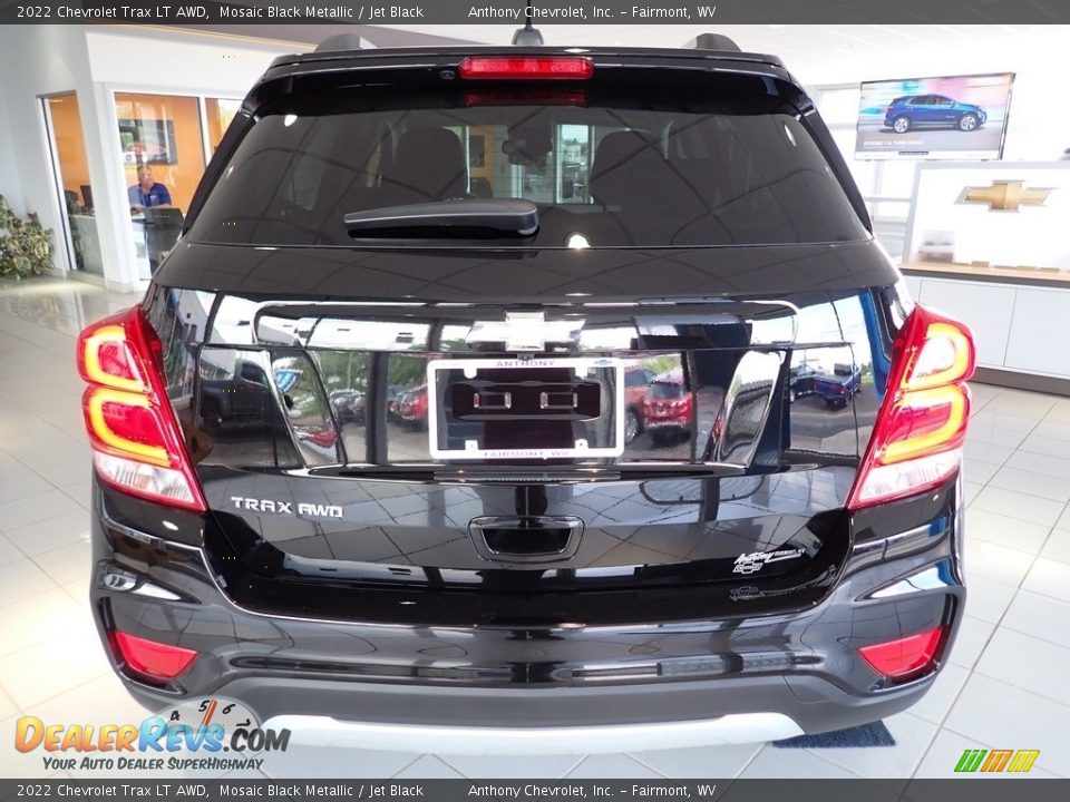 2022 Chevrolet Trax LT AWD Mosaic Black Metallic / Jet Black Photo #4