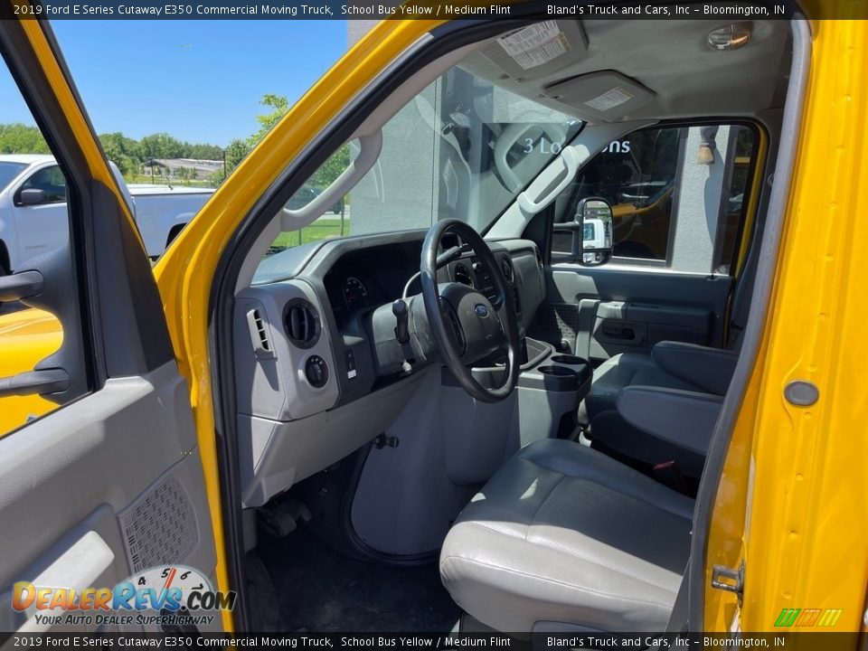 2019 Ford E Series Cutaway E350 Commercial Moving Truck School Bus Yellow / Medium Flint Photo #8