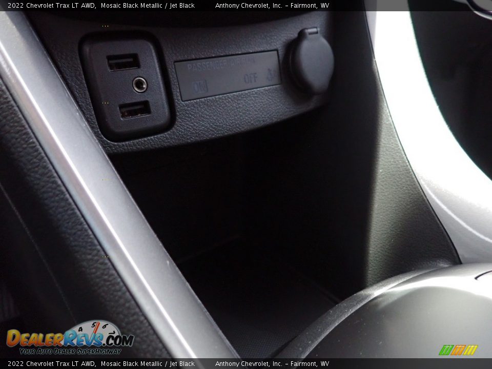 2022 Chevrolet Trax LT AWD Mosaic Black Metallic / Jet Black Photo #18