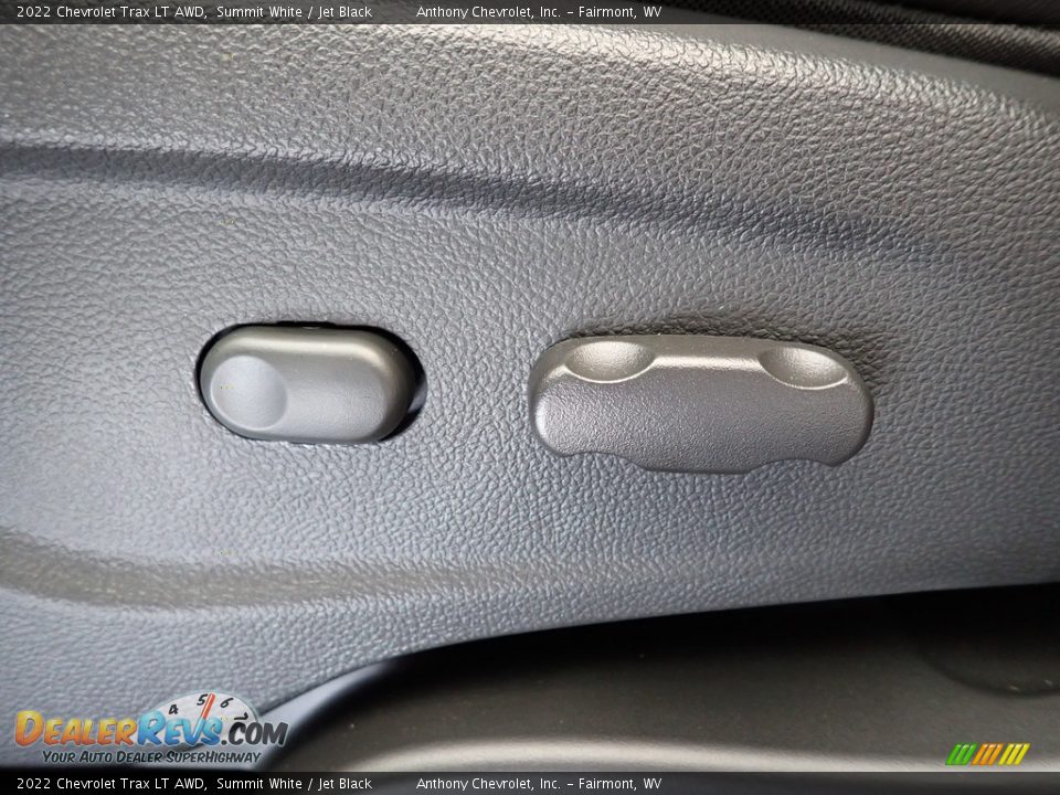 2022 Chevrolet Trax LT AWD Summit White / Jet Black Photo #16