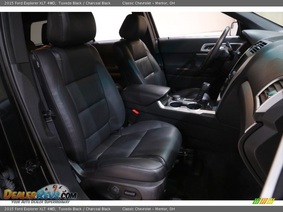 2015 Ford Explorer XLT 4WD Tuxedo Black / Charcoal Black Photo #15