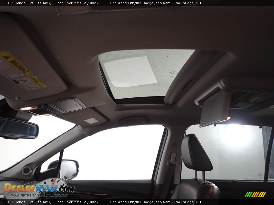 2017 Honda Pilot Elite AWD Lunar Silver Metallic / Black Photo #7