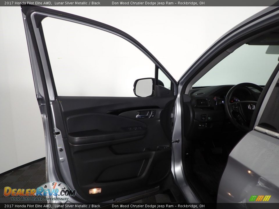 2017 Honda Pilot Elite AWD Lunar Silver Metallic / Black Photo #17