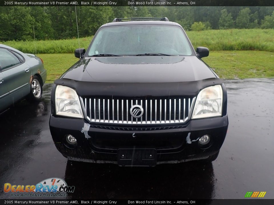 2005 Mercury Mountaineer V8 Premier AWD Black / Midnight Grey Photo #4