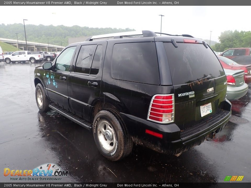 2005 Mercury Mountaineer V8 Premier AWD Black / Midnight Grey Photo #9