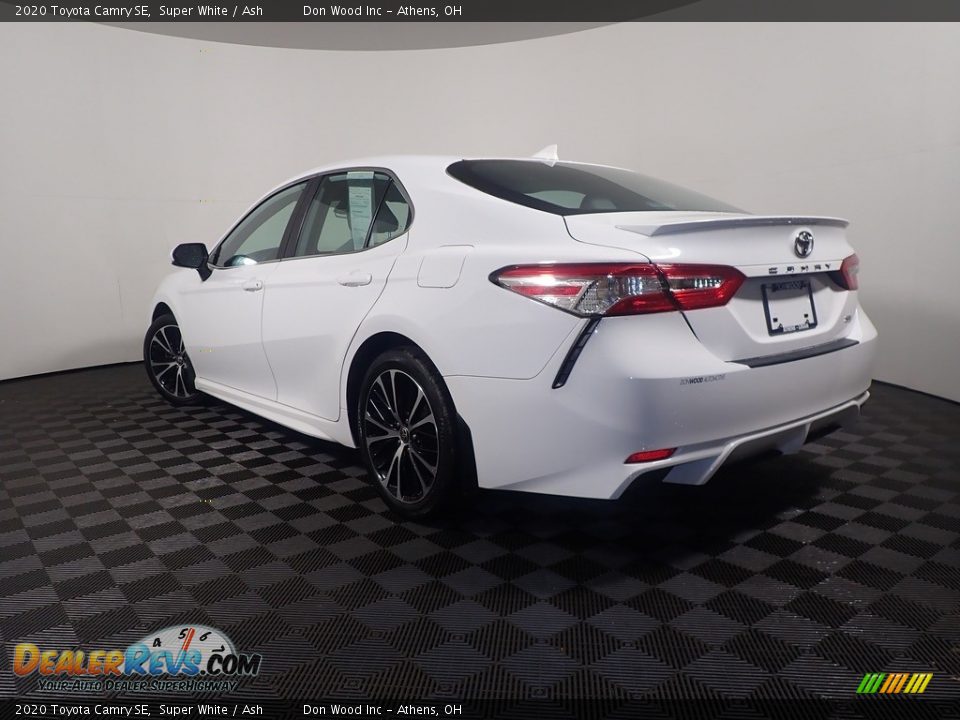2020 Toyota Camry SE Super White / Ash Photo #13