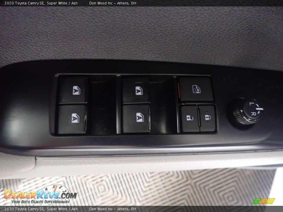 2020 Toyota Camry SE Super White / Ash Photo #23