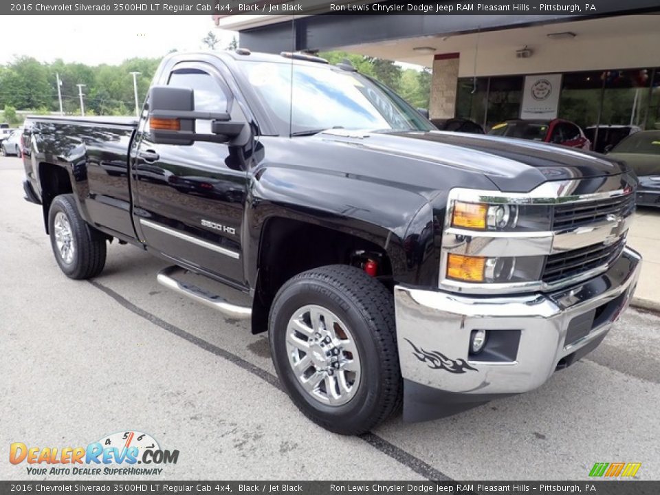 Front 3/4 View of 2016 Chevrolet Silverado 3500HD LT Regular Cab 4x4 Photo #2