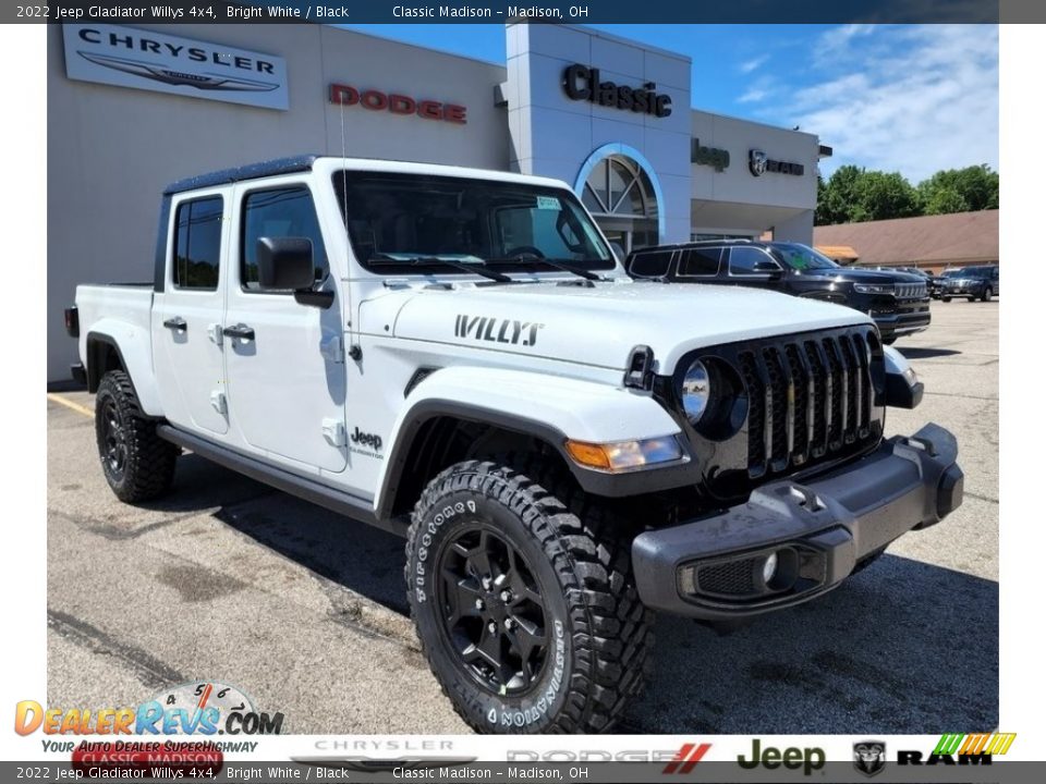 2022 Jeep Gladiator Willys 4x4 Bright White / Black Photo #1