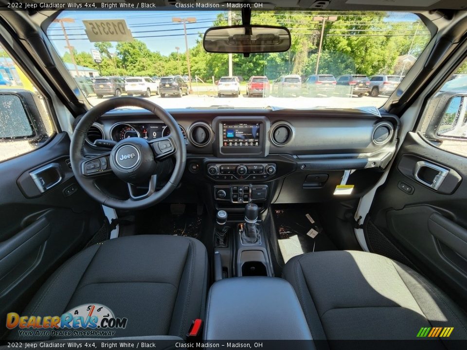 2022 Jeep Gladiator Willys 4x4 Bright White / Black Photo #4